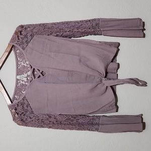 Mudd Lavender Lace Lightweight Long Flowy Lacey Sleeves Tied at Waist Top Sz. M